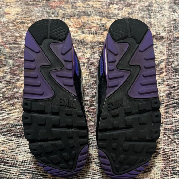 Womens Size 7 Nike Air Max - Picture 3 of 4